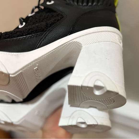 SOREL BREX HEEL LACE BOOTIE Black and White, size 8 - Picture 13 of 13